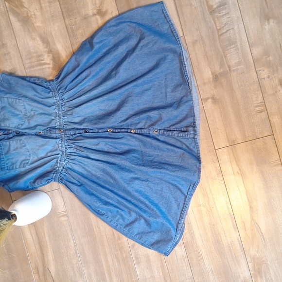 Red Rose Embroiderd Dress - Picture 4 of 8